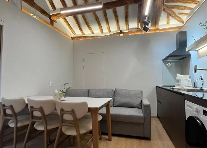 Appartement Hausda Insa Private Hanok Angukstation 1min 3r2b 4bed 9p Gyeongbokgung Yard *
