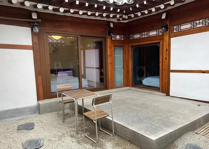 Hausda Insa Private Hanok Angukstation 1min 3r2b 4bed 9p Gyeongbokgung Yard * Seoel
