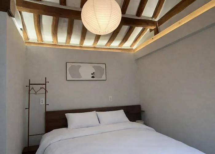 Hausda Insa Private Hanok Angukstation 1min 3r2b 4bed 9p Gyeongbokgung Yard Seoel